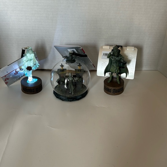 Disney Sketchbook Ornament The Haunted Mansion Set